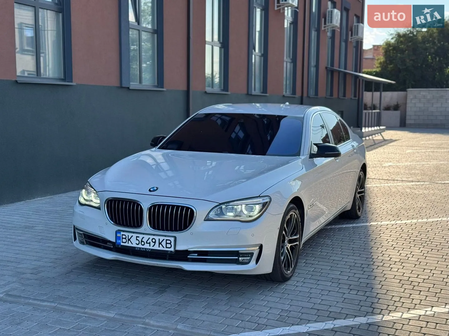 2012 BMW 7er - мініатюра 2
