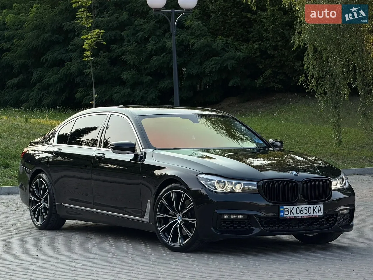2015 BMW 7er - мініатюра 15