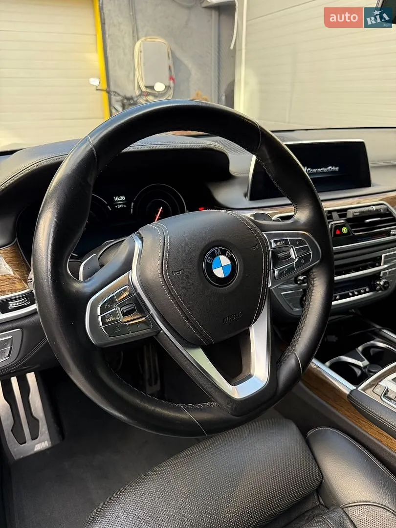 2017 BMW 7er - мініатюра 13