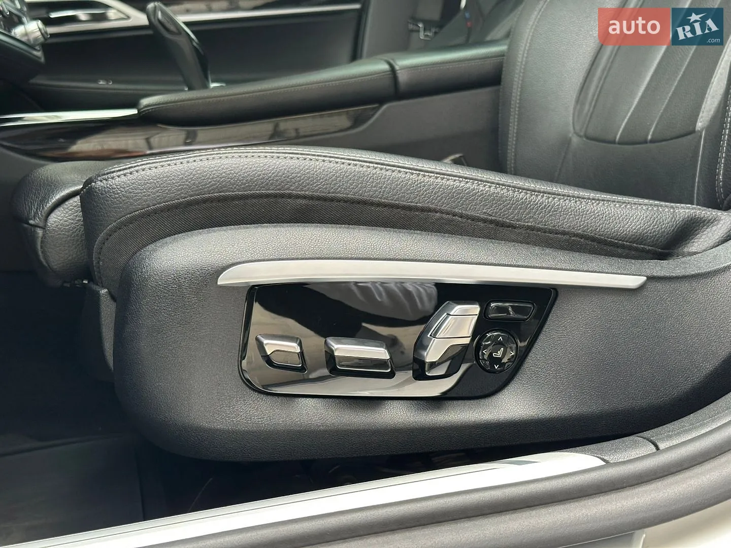 2016 BMW 7er - мініатюра 18