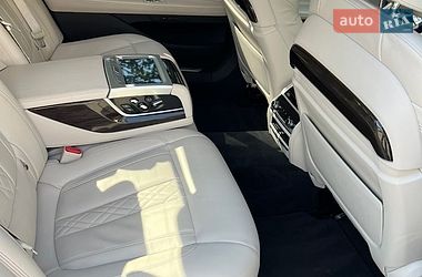 Седан BMW 7 Series 2018 в Черновцах