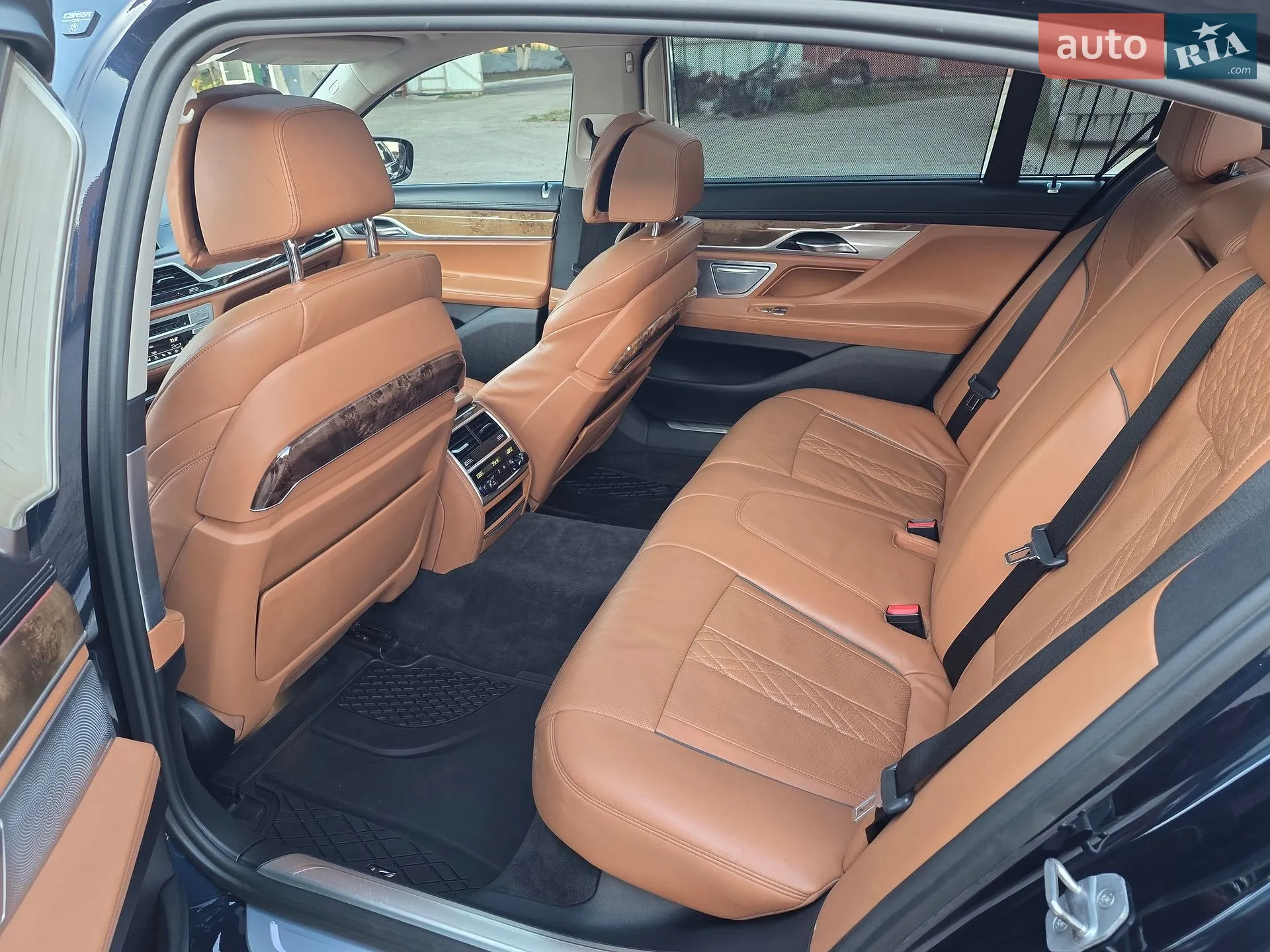 2016 BMW 7er - мініатюра 18