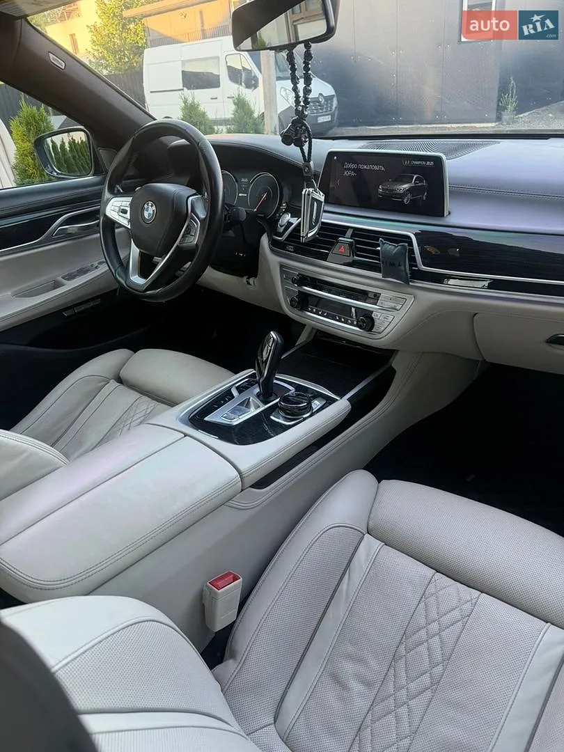 2017 BMW 7er - мініатюра 22