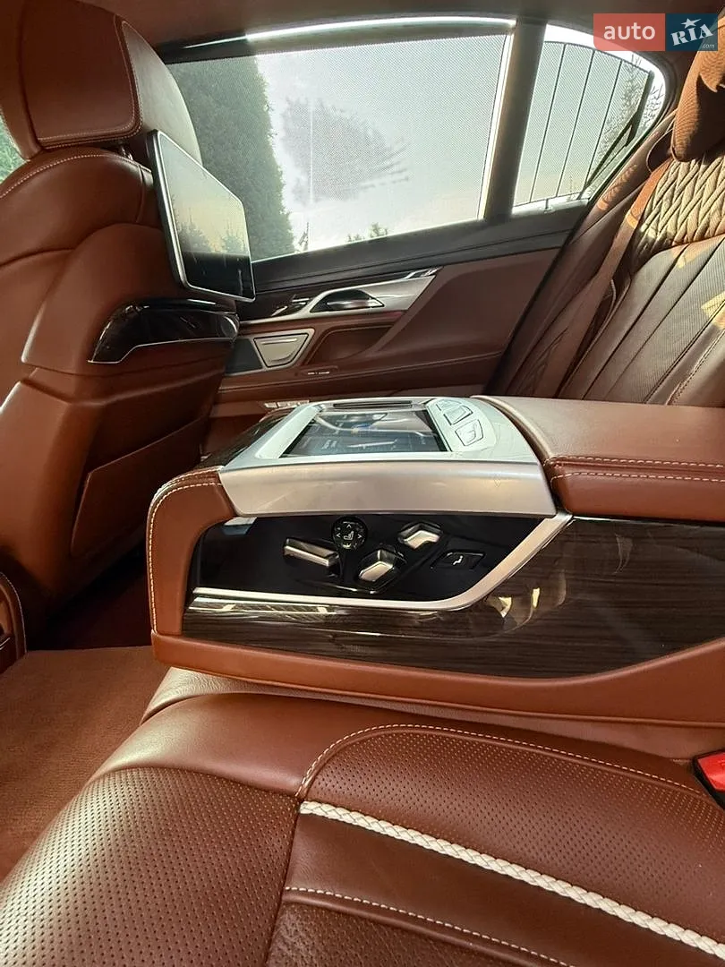 2017 BMW 7er - мініатюра 20