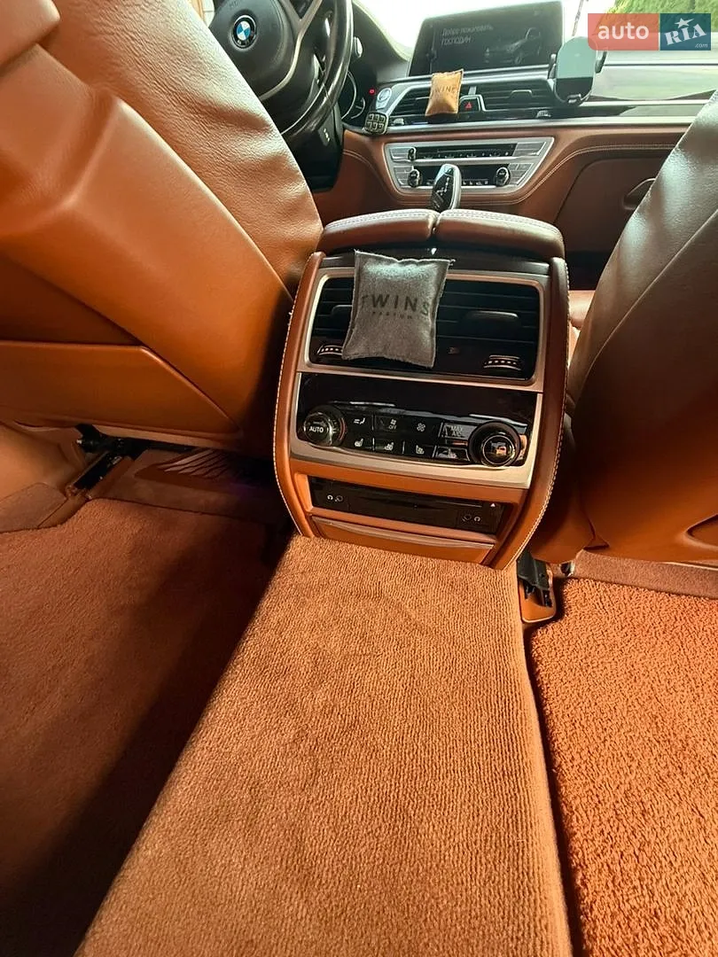 2017 BMW 7er - мініатюра 28