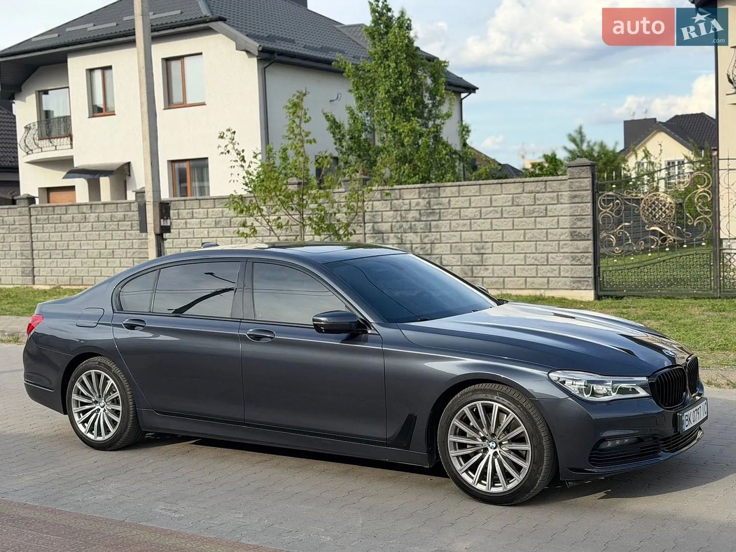 2015 BMW 7er - мініатюра 18