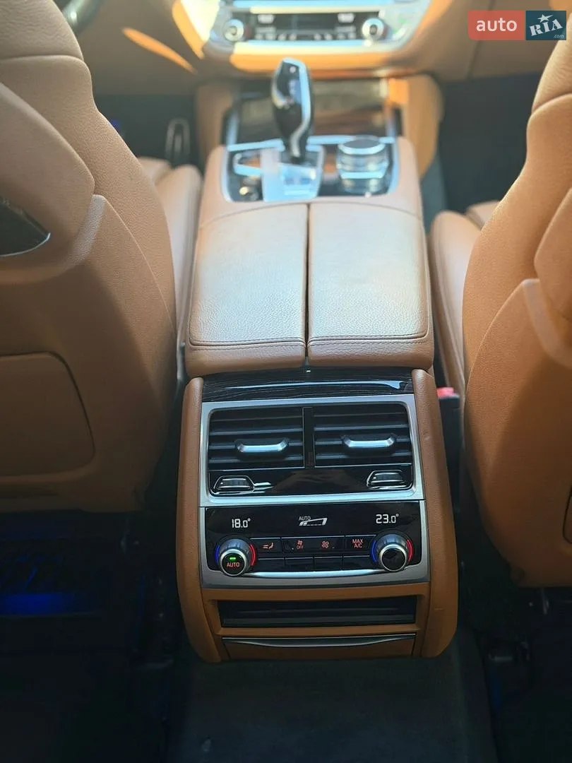 2020 BMW 7er - мініатюра 12
