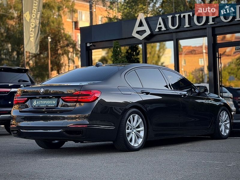 Седан BMW 7 Series 2015 в Киеве