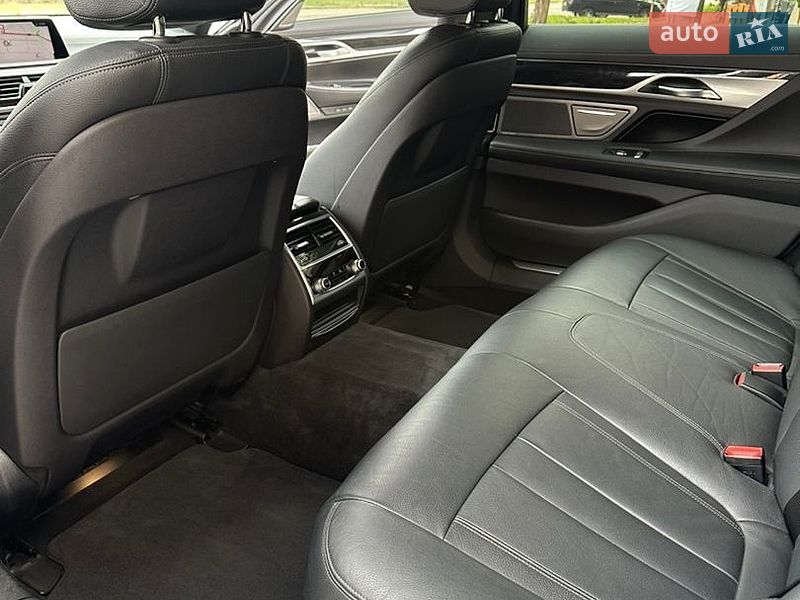 Седан BMW 7 Series 2019 в Николаеве
