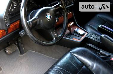 Седан BMW 7 Series 1988 в Золочеве