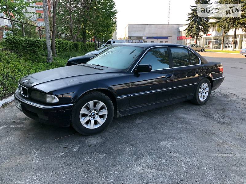 Bmw 735il 1999 года