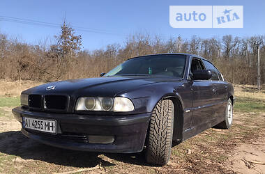 Седан BMW 740 1998 в Киеве