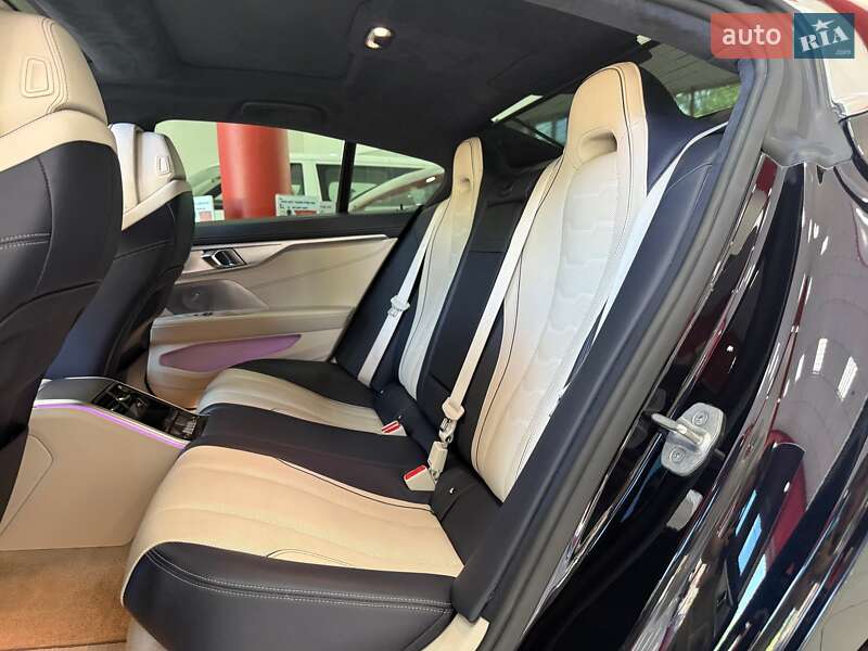 Купе BMW 8 Series Gran Coupe 2020 в Києві фото 33 Купе BMW 8 Series Gran Coupe 2020 в Києві