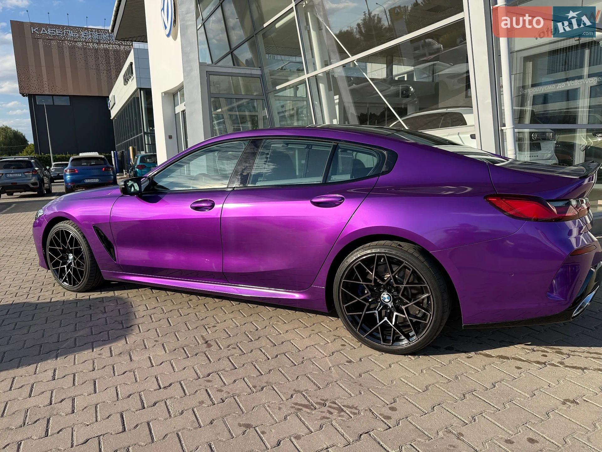 2022 BMW 8er - мініатюра 19