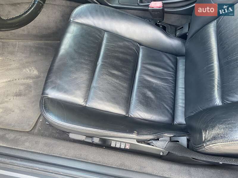 Купе BMW 8 Series 1993 в Києві