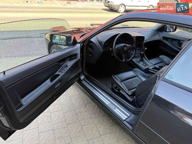 Купе BMW 8 Series 1990 в Львове
