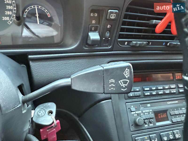 Купе BMW 8 Series 1990 в Львове