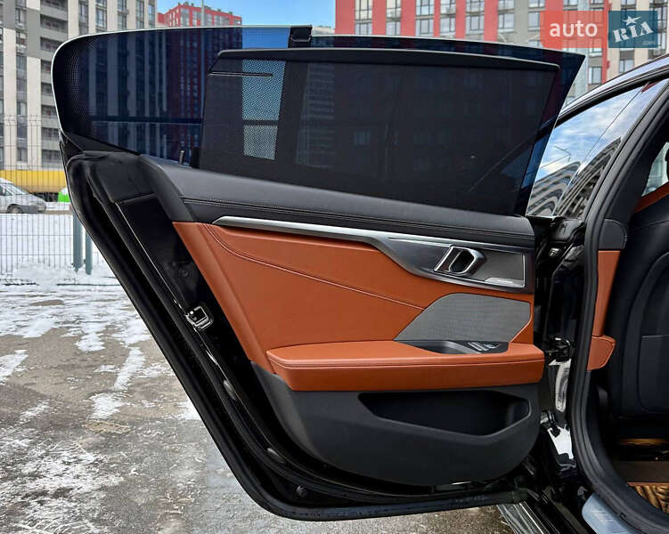 Купе BMW 8 Series 2021 в Киеве