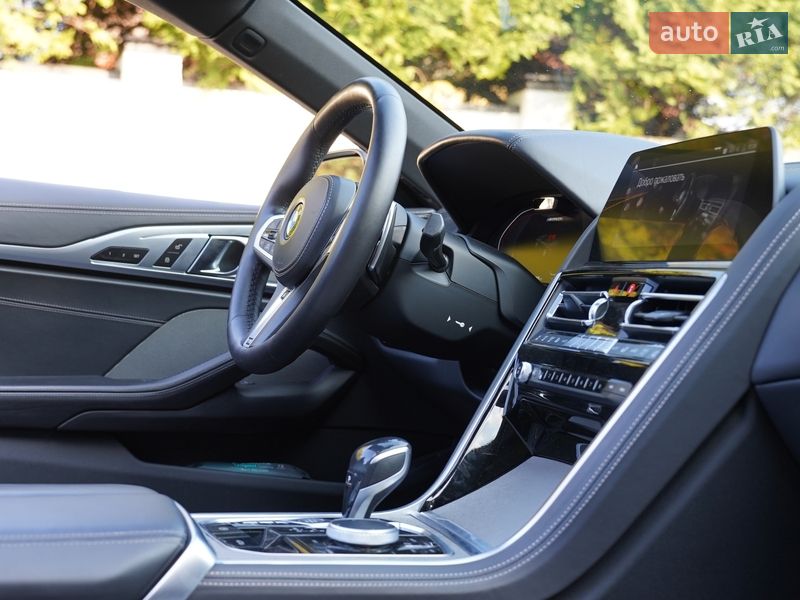 Кабриолет BMW 8 Series 2019 в Киеве фото 36 Кабриолет BMW 8 Series 2019 в Киеве