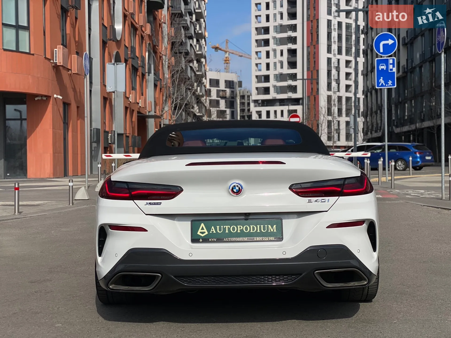 2020 BMW 8er - мініатюра 12