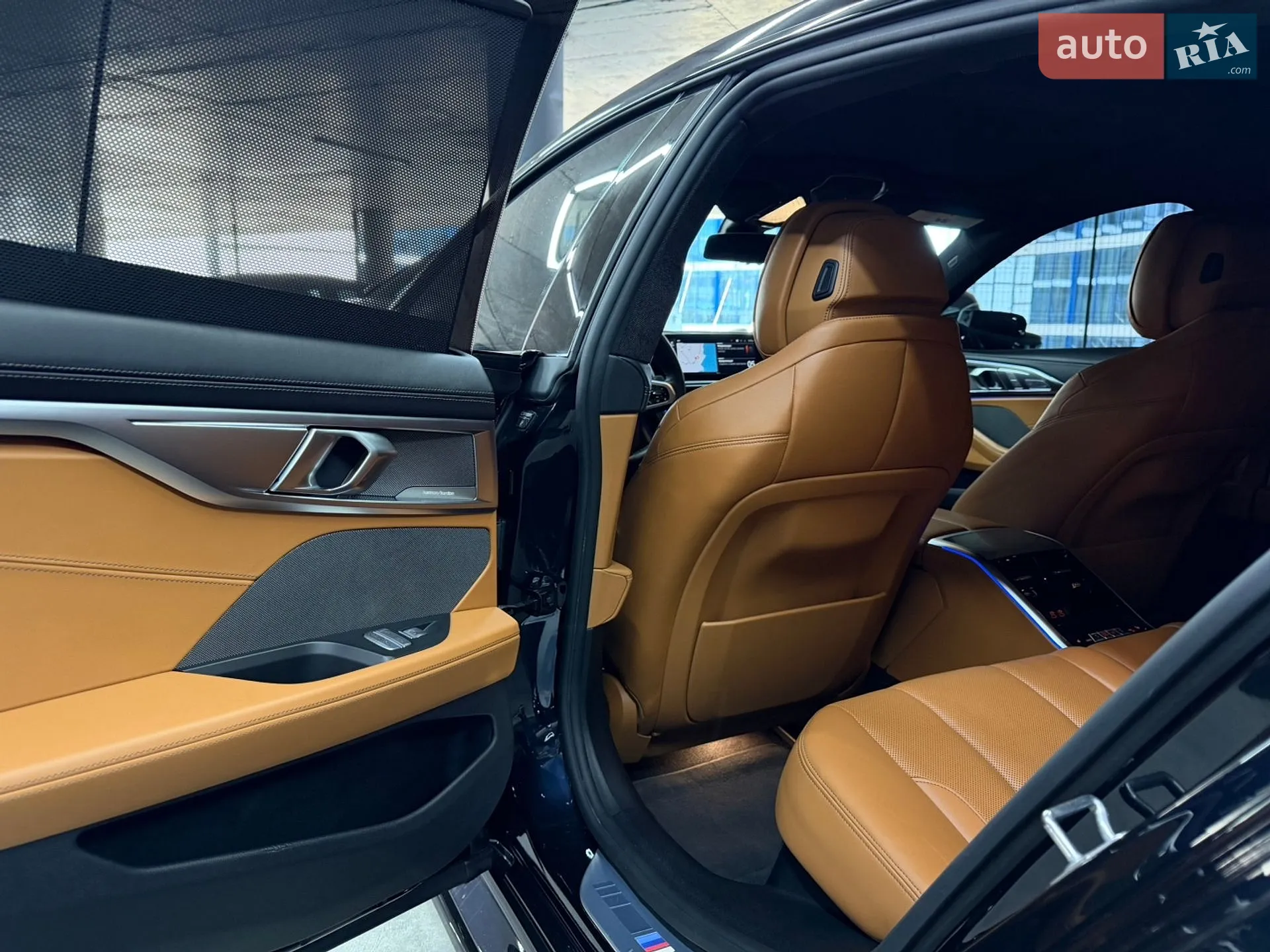2021 BMW 8er - мініатюра 23