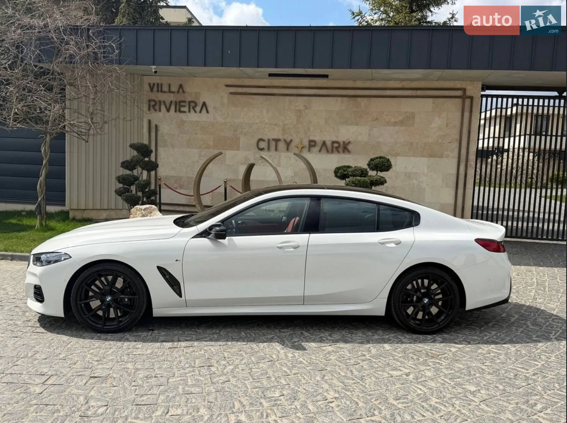 2022 BMW 8er - мініатюра 3