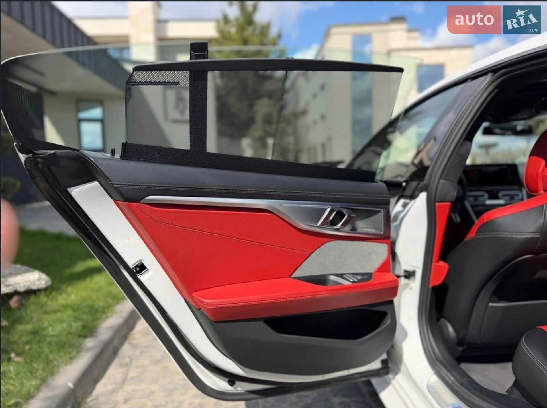 2022 BMW 8er - мініатюра 13