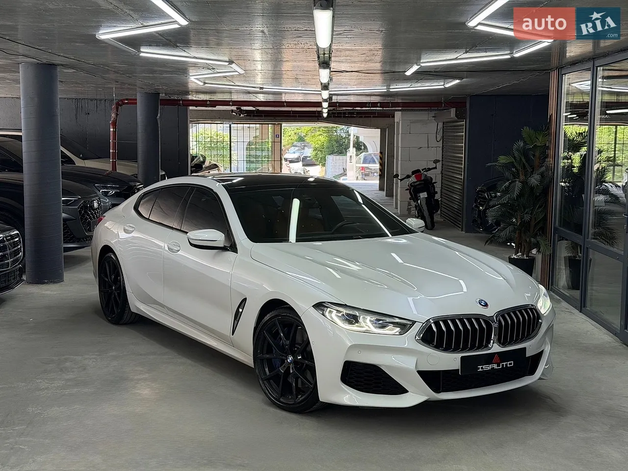 2021 BMW 8er - мініатюра 10