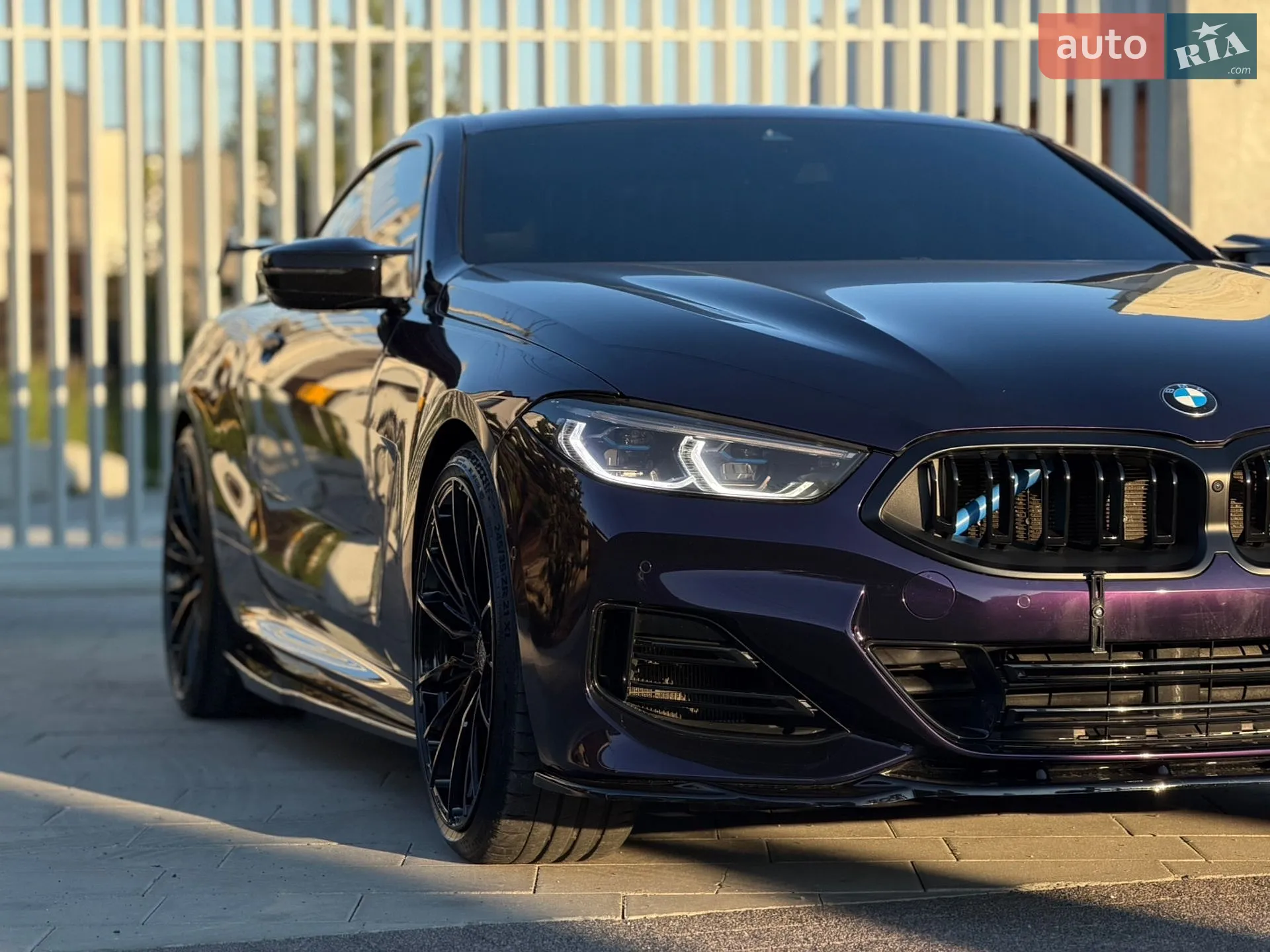 2022 BMW 8er - мініатюра 12