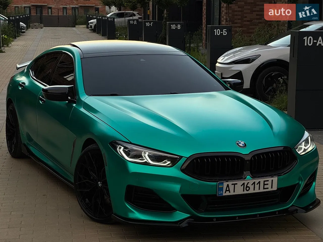 2021 BMW 8er - мініатюра 26