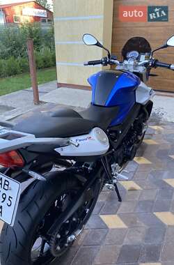 Мотоцикл Спорт-туризм BMW F 800R 2015 в 