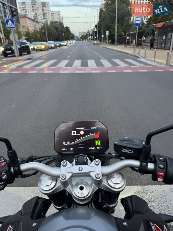 Мотоцикл Без обтікачів (Naked bike) BMW F 900R 2023 в Києві