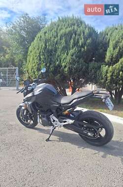 Мотоцикл Без обтекателей (Naked bike) BMW F 900R 2025 в 