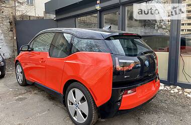 Хетчбек BMW I3 2015 в 