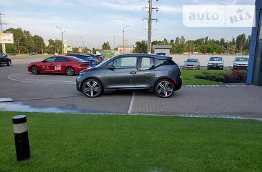 Хетчбек BMW I3 2017 в 