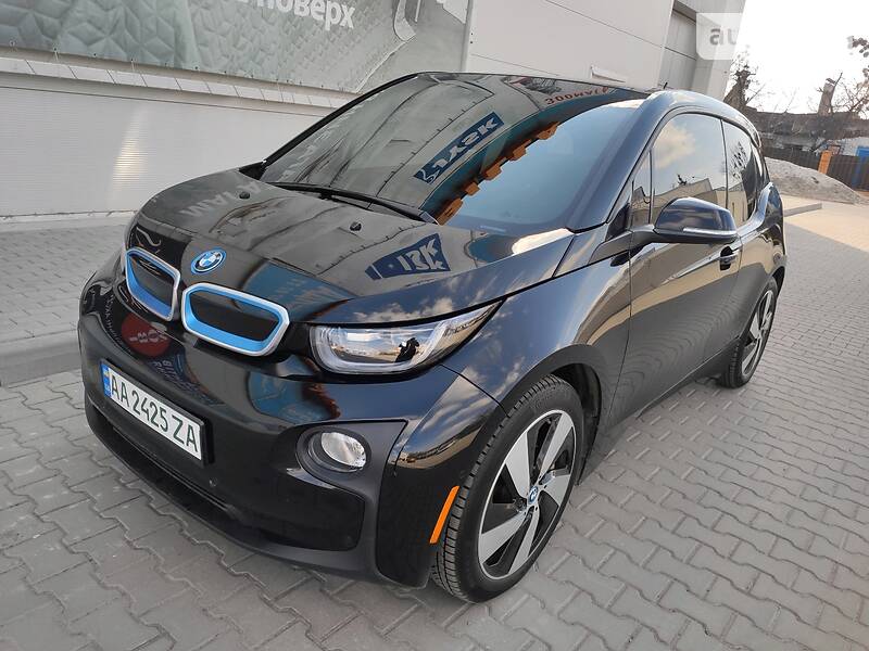 Хэтчбек BMW I3 2017 в Вишневом