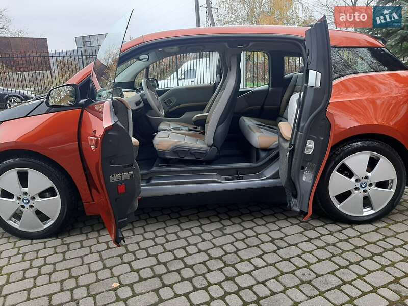 Хэтчбек BMW I3 2015 в Сваляве