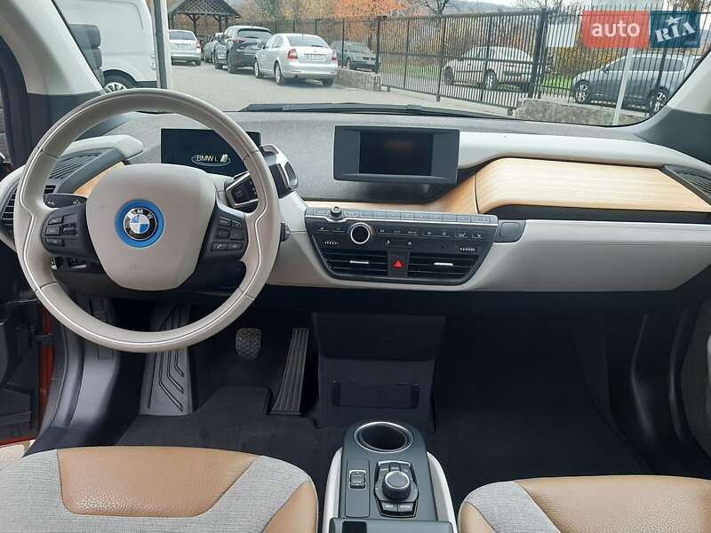 Хэтчбек BMW I3 2015 в Сваляве