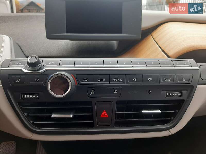 Хэтчбек BMW I3 2015 в Сваляве