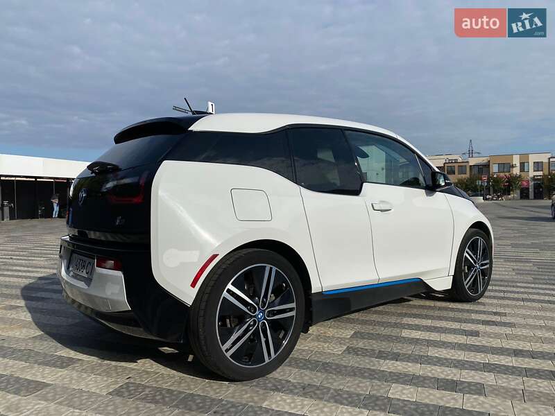 Хэтчбек BMW I3 2015 в Ужгороде