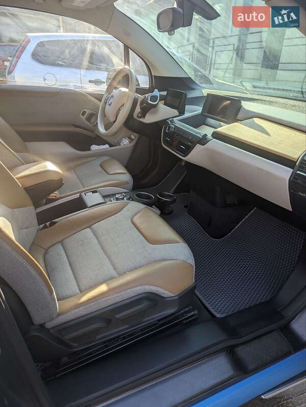 Хетчбек BMW I3 2015 в Чернівцях