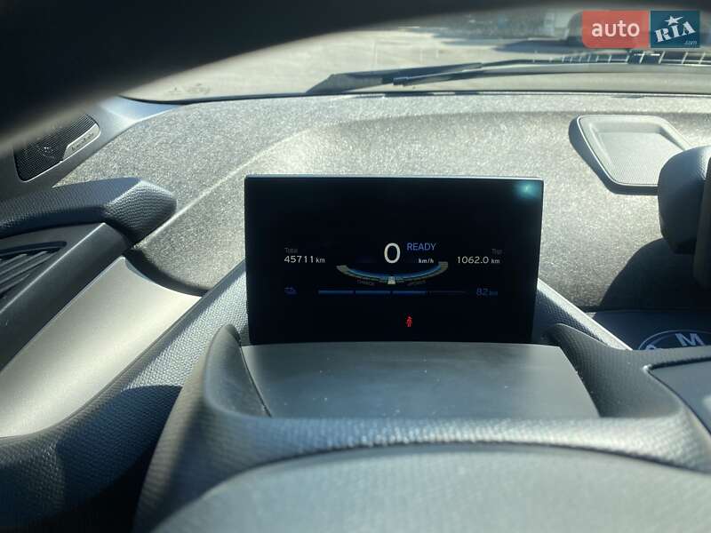 Хэтчбек BMW I3 2015 в Хмельницком
