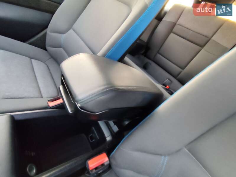 Хэтчбек BMW I3 2016 в Киеве