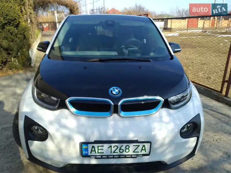 Хетчбек BMW I3 2015 в 