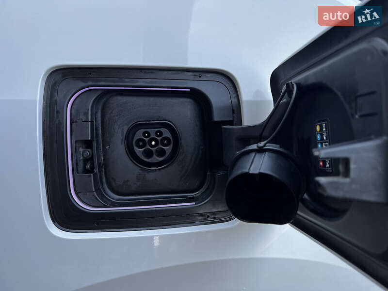 Хэтчбек BMW I3 2015 в Новом Ярычеве фото 11 Хэтчбек BMW I3 2015 в Новом Ярычеве