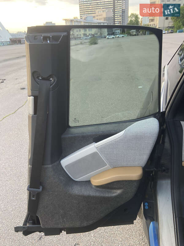 Хэтчбек BMW I3 2014 в Киеве