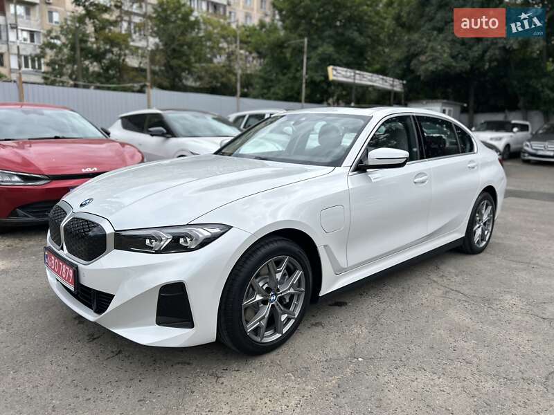 Седан BMW I3 2025 в 