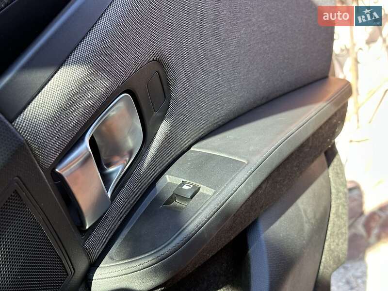 Хэтчбек BMW I3 2017 в Софиевской Борщаговке фото 14 Хэтчбек BMW I3 2017 в Софиевской Борщаговке