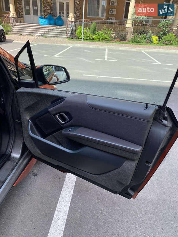 Хэтчбек BMW I3 2014 в Киеве