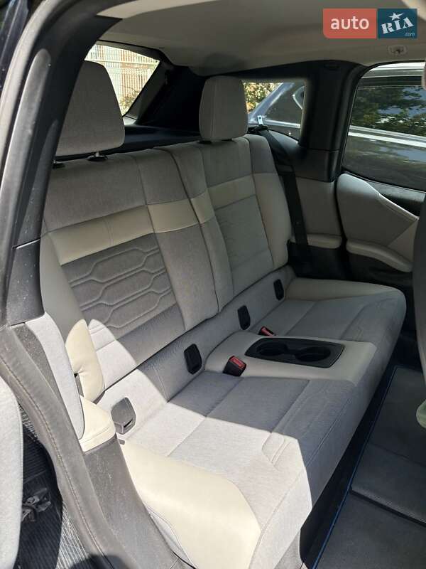 Хэтчбек BMW I3 2015 в Черновцах